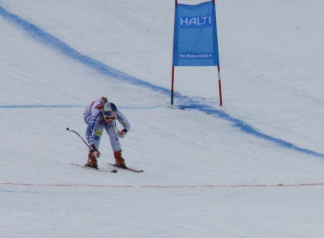 Lindsey Vonn  sur la ligne d'arrivée. Meilleurs temps de la descente